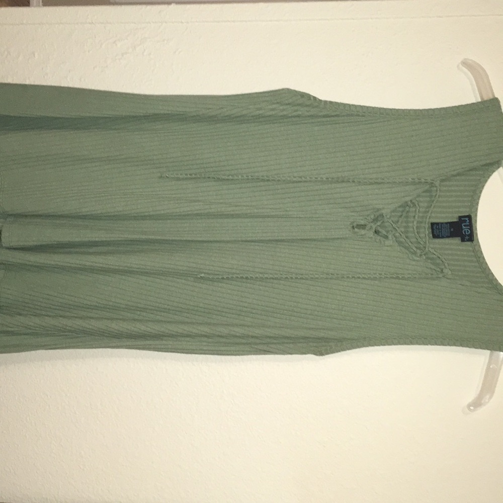 Long tank top like shirt.